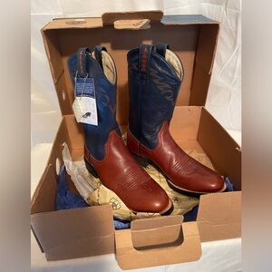 NEW Ariat woman’s boots size 7